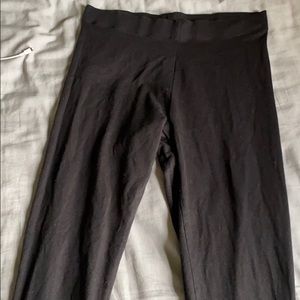 Plain black leggings